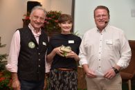 Astrid Steharnig-Staudinger mit Gastgeber Wolfgang Hinteregger und Anton Aschbacher beim Klimaberg SUMMIT 2023